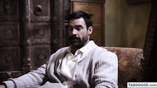 Отчим трахает падчерицу в присутствии матери привлекательной девушки