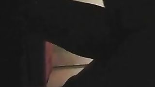 Мужик перед камерой бодро присунул сексапильной супруге начальника в вагину